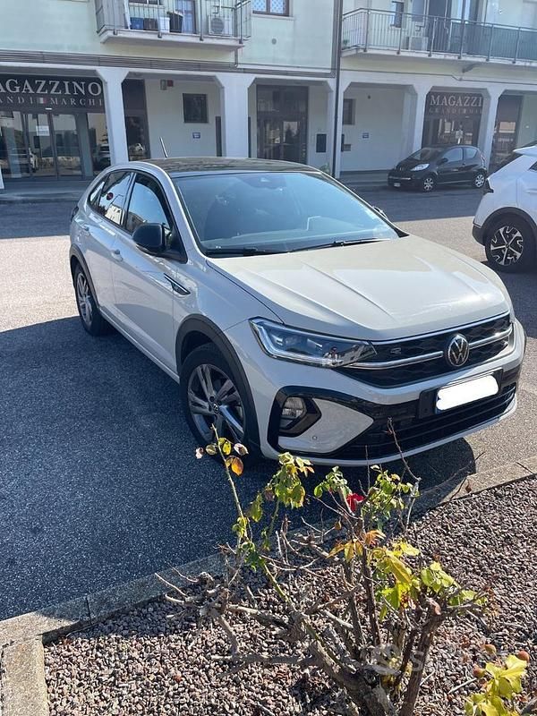 Usata VW Taigo R-line 110 CV (80 kW) 2022 Beige SUV