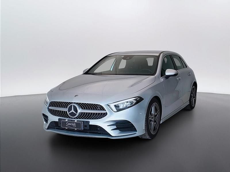 Usata Mercedes A180 Premium 116 CV (85 kW) 2022 Argento Berlina