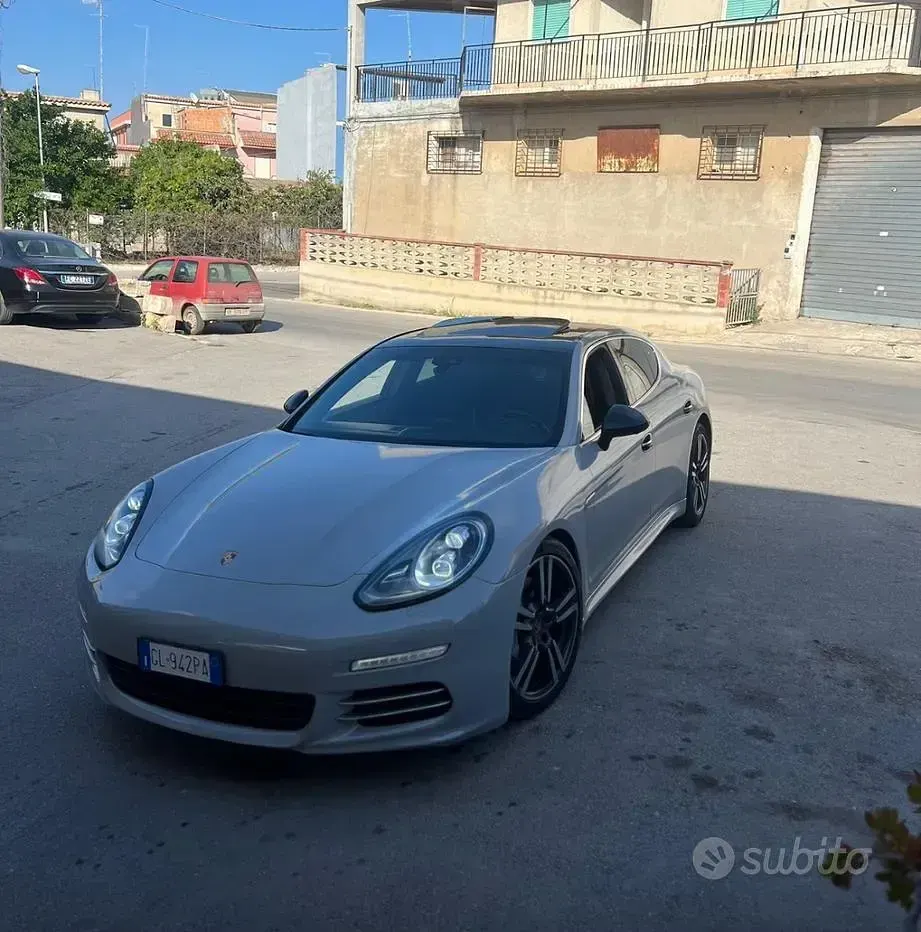 Usata Porsche Panamera 420 CV (308 kW) 2013 Grigio Utilitaria