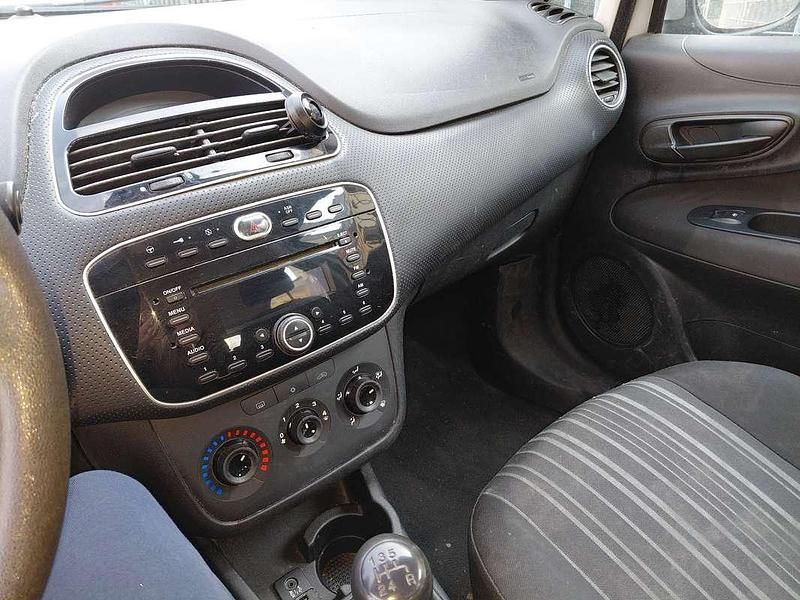 Usata Fiat Grande Punto 65 CV (47 kW) 2011 Utilitaria