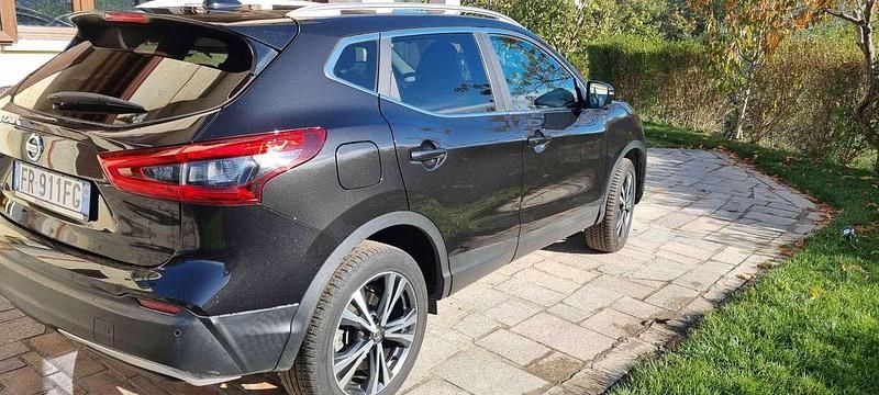Gebraucht Nissan Qashqai N-Connecta 131 PS (96 kW) 2018 Schwarz SUV