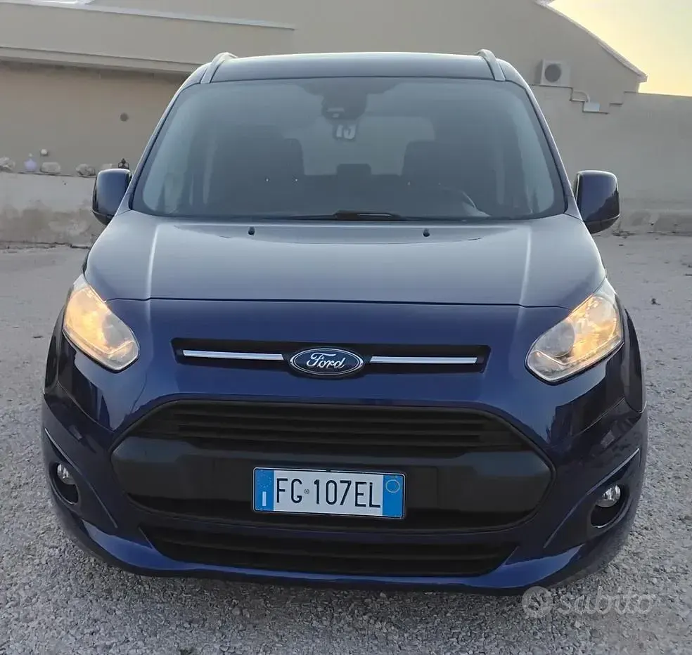 Usata Ford Tourneo Connect Titanium 120 CV (88 kW) 2016 Bluazzurro Monovolume