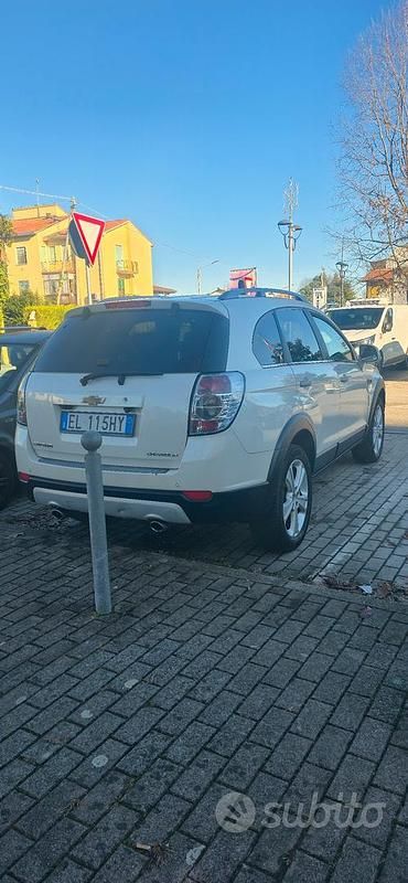 Usata Chevrolet Captiva 184 CV (135 kW) 2012 Bianco SUV
