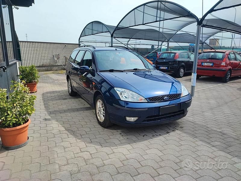 Usata Ford Focus Ghia 115 CV (84 kW) 2003 Blu Station wagon