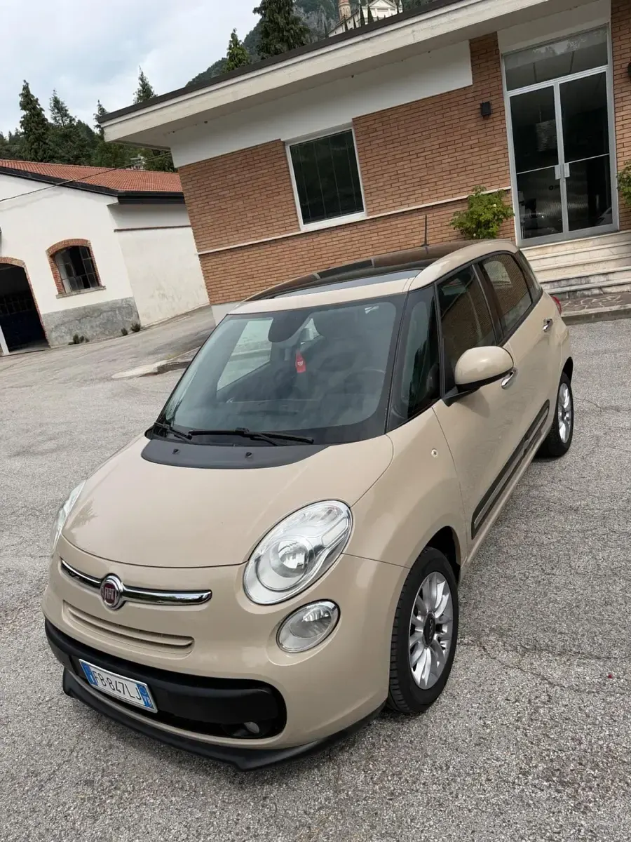 Usata Fiat 500L Lounge 95 CV (69 kW) 2016 Beige Monovolume