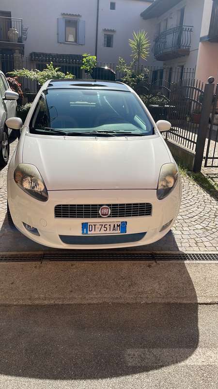 Usato 2008 Fiat Grande Punto 1.4 Benzin 77 CV (4.000 €)