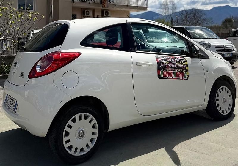 Usata Ford Ka 75 CV (55 kW) 2011 Bianco Utilitaria