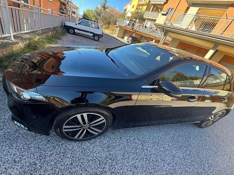 Usata Mercedes A180 Executive 116 CV (85 kW) 2020 Nero Berlina