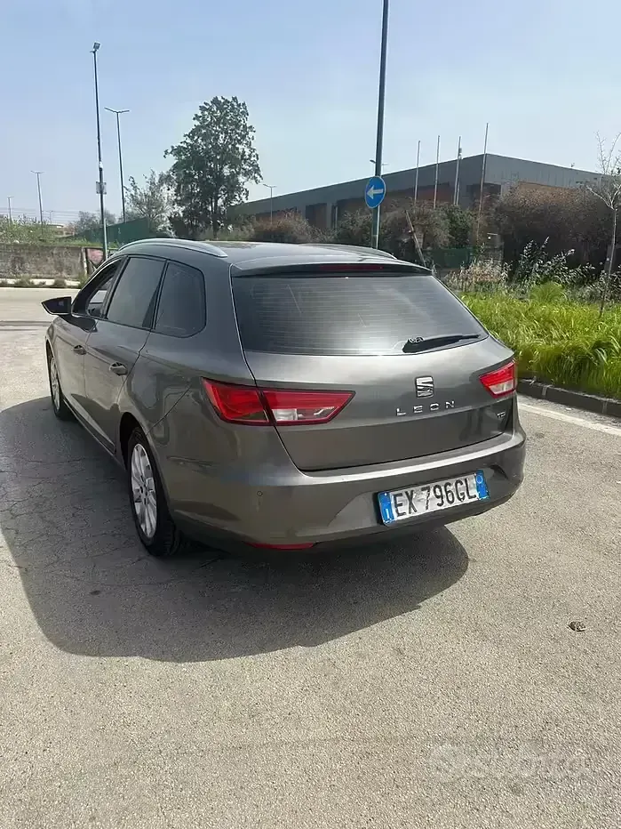 Usata Seat Leon 105 CV (77 kW) 2014 Grigio Station wagon