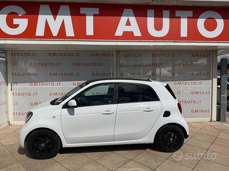 Usata Smart ForFour Passion 90 CV (66 kW) 2017 Bianco Utilitaria