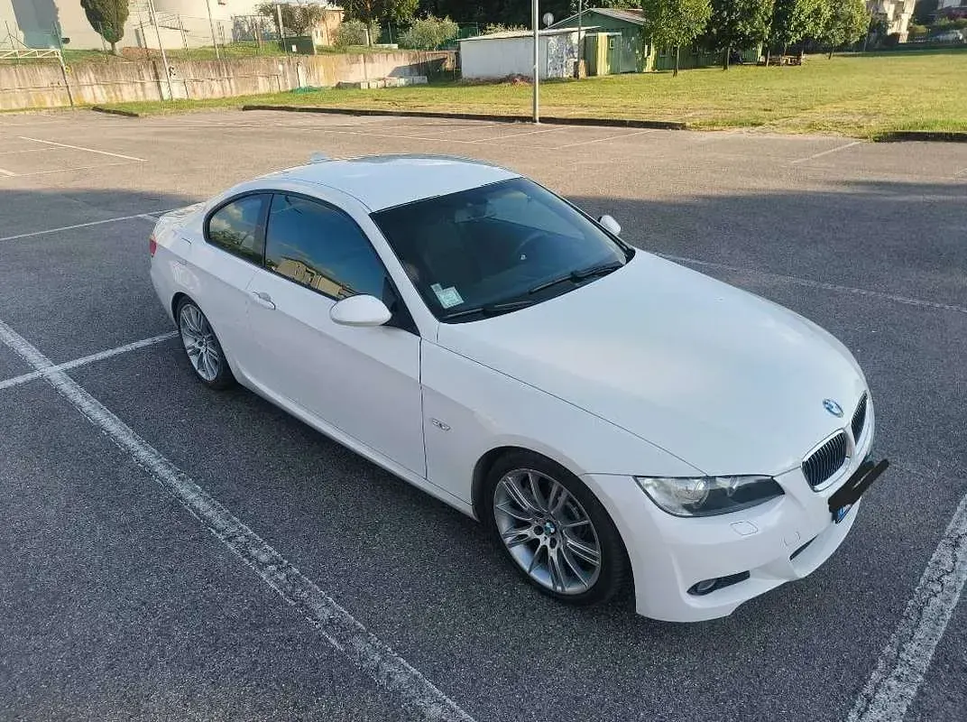 Usata BMW 325 M Sport 197 CV (144 kW) 2008 Bianco Coupé