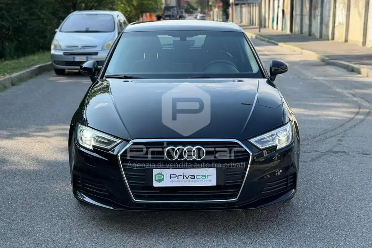 Usata Audi A3 Business 116 CV (85 kW) 2017 Nero Utilitaria