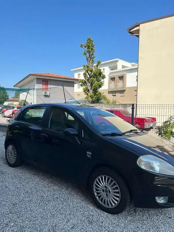 Usata Fiat Grande Punto Dynamic 90 CV (66 kW) 2006 Nero Utilitaria