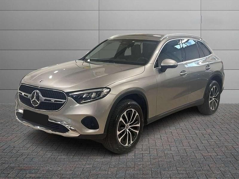 Argento Usata 2023 Mercedes GLC220 Advanced SUV | 52.490 € (Buon prezzo) - Immagine 1/4