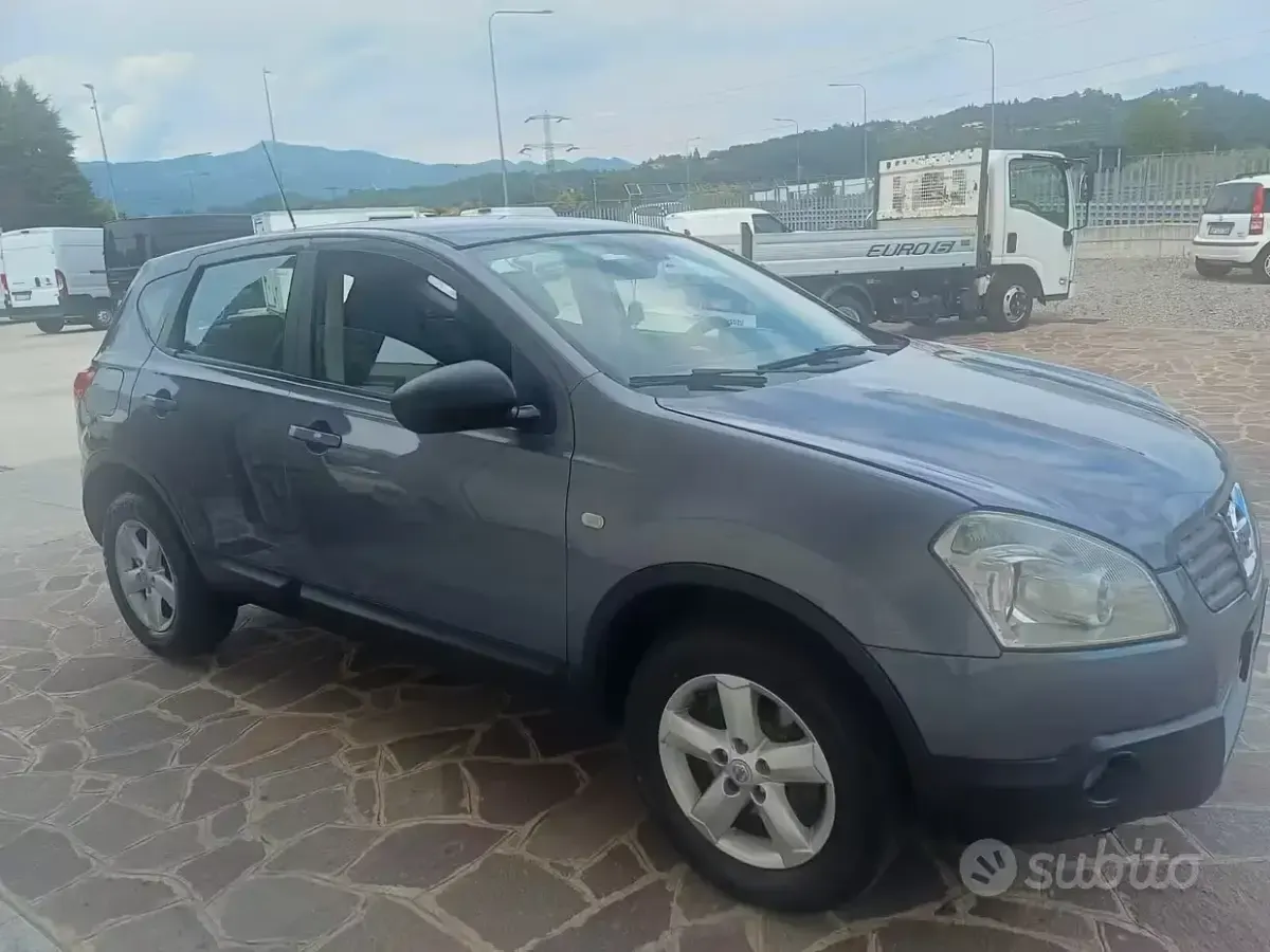 Usata Nissan Qashqai Visia 115 CV (84 kW) 2007 Bluazzurro SUV