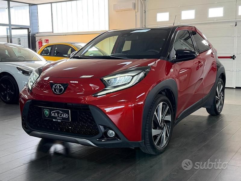 Usata Toyota Aygo X Lounge 72 CV (52 kW) 2022 Rosso SUV