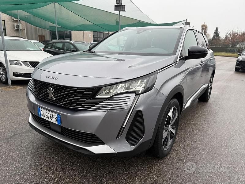 Usata Peugeot 5008 Allure 131 CV (96 kW) 2023 Grigio SUV