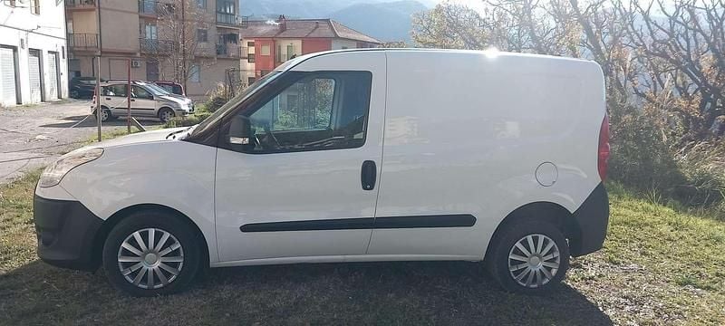 Usata Fiat Doblò Emotion 90 CV (66 kW) 2010 Monovolume