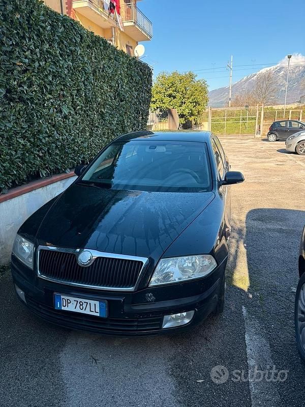Nero Usata 2008 Skoda Octavia Elegance Tre volumi | 1700 € - Immagine 1/4