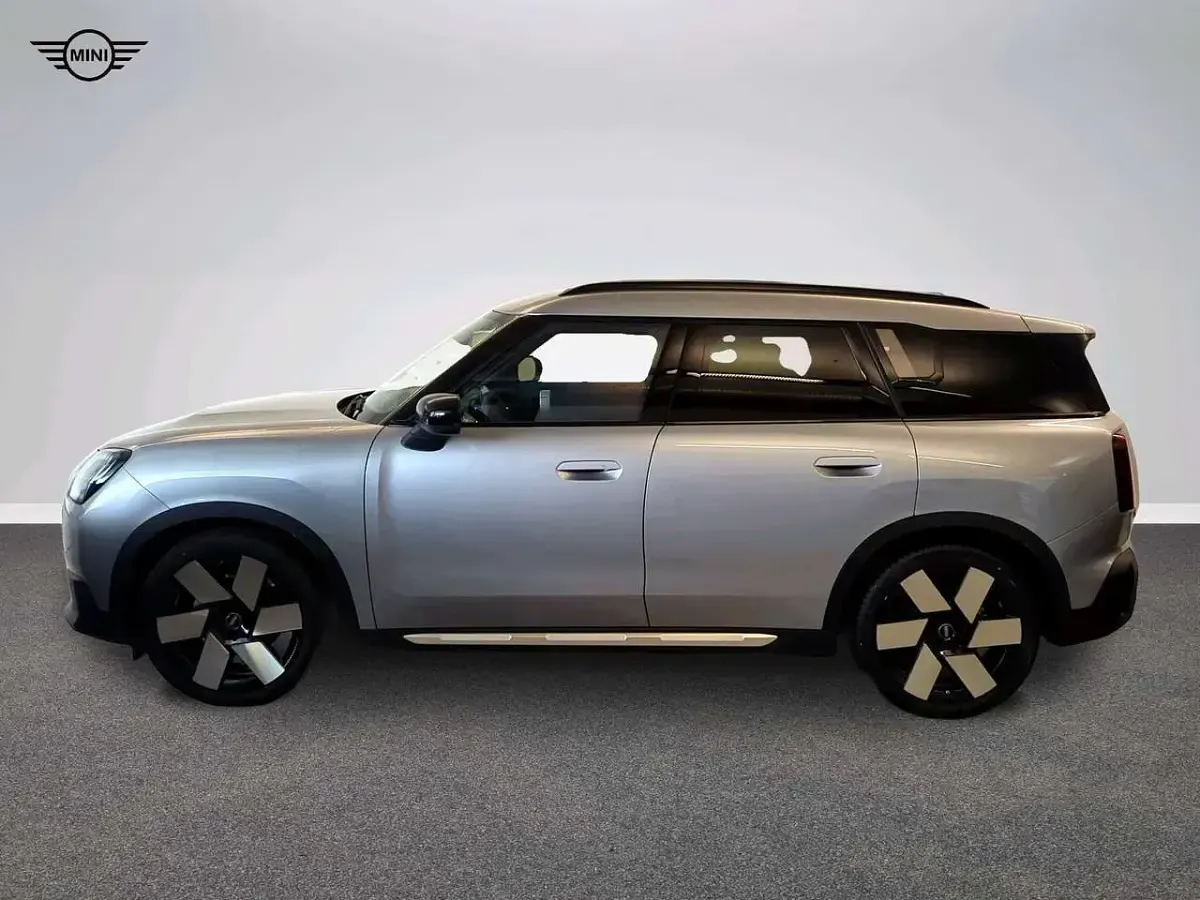 Nuova Mini Countryman Favoured 150 kW (204 CV) 2026 Grigio SUV