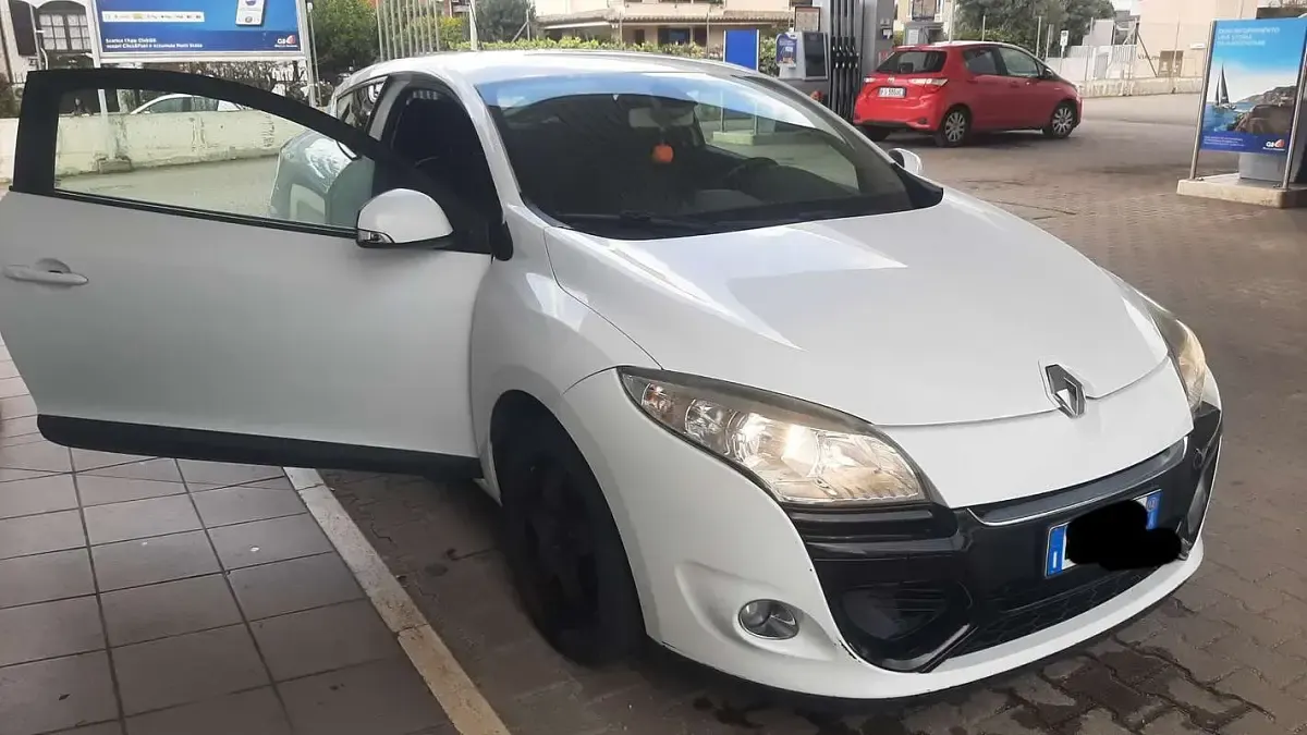 Usata Renault Mégane Coupé 110 CV (80 kW) 2012 Coupé