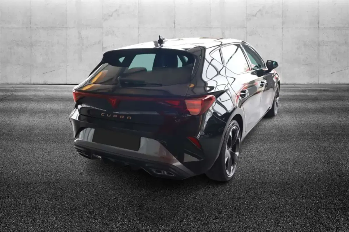 Usata Cupra Leon 150 CV (110 kW) 2025 Nero Berlina