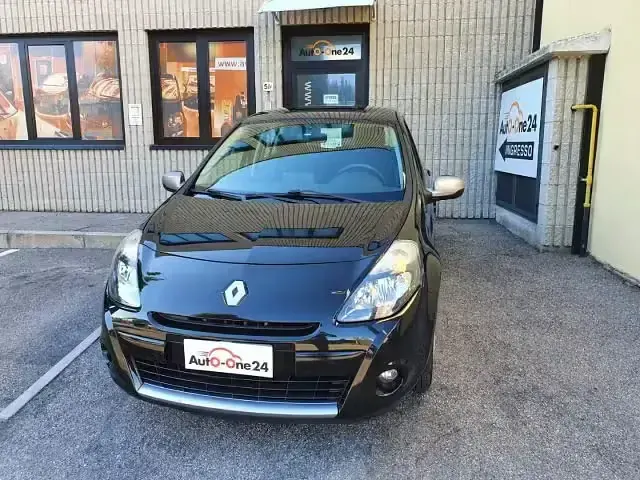 Usata Renault Clio II 101 CV (74 kW) 2010 Nero metallizzato Berlina