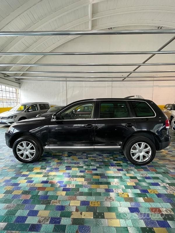 Usata VW Touareg 224 CV (164 kW) 2006 Marrone SUV