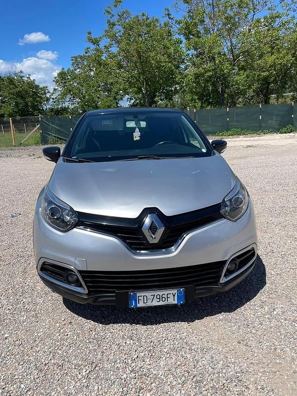 Usata Renault Captur 90 CV (66 kW) 2016 SUV
