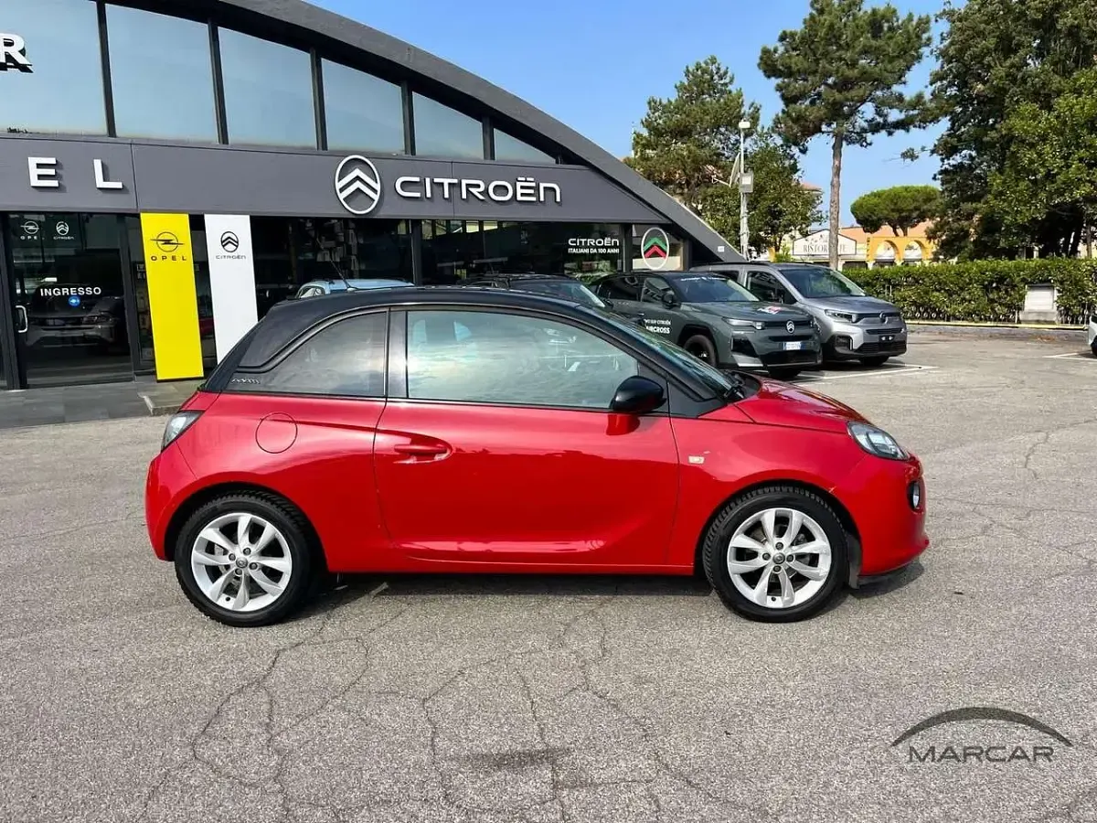 Usata Opel Adam Jam 87 CV (63 kW) 2017 Rosso Utilitaria