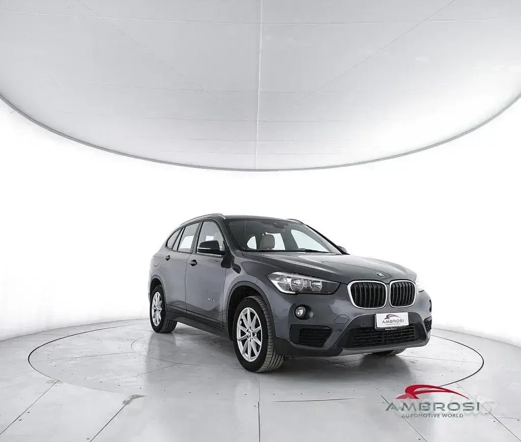 Usata BMW X1 116 CV (85 kW) 2017 Grigio SUV