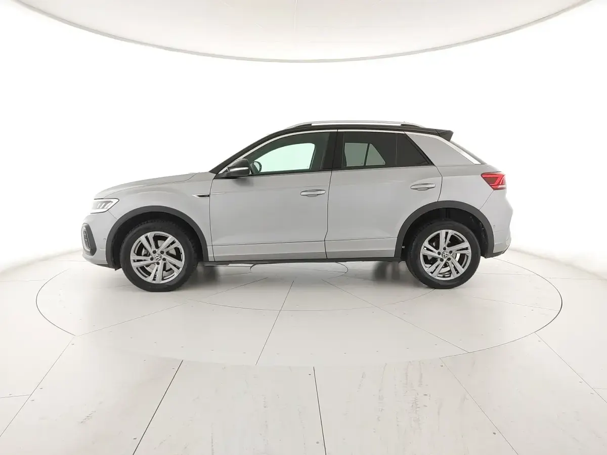 Usata VW T-Roc R-line 110 CV (80 kW) 2023 Pyrit silver metallizzato nero SUV