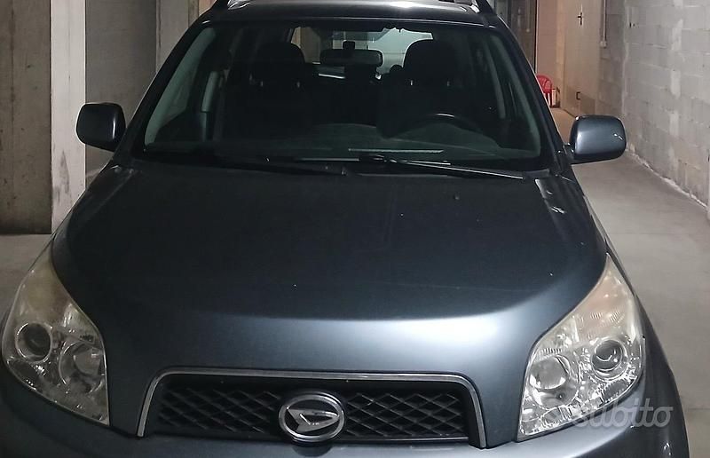 Usata Daihatsu Terios 105 CV (77 kW) 2008 Grigio SUV