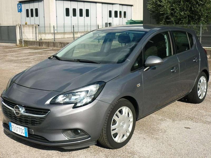 Usata Opel Corsa 69 CV (50 kW) 2016 Grigio Berlina