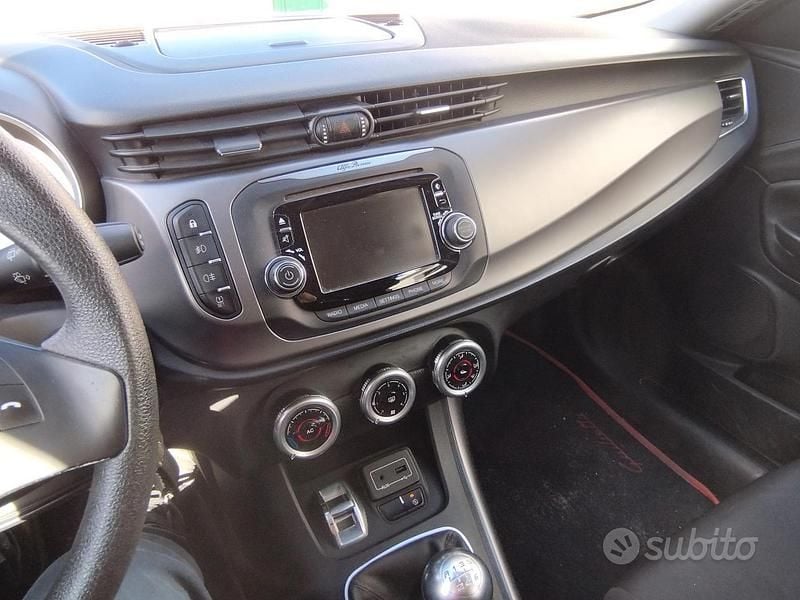 Usata Alfa Romeo Giulietta 120 CV (88 kW) 2016 Nero Berlina