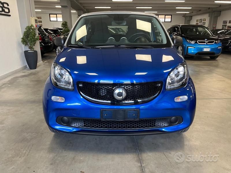 Usata Smart ForFour Passion 71 CV (52 kW) 2018 Blu/azzurro Utilitaria