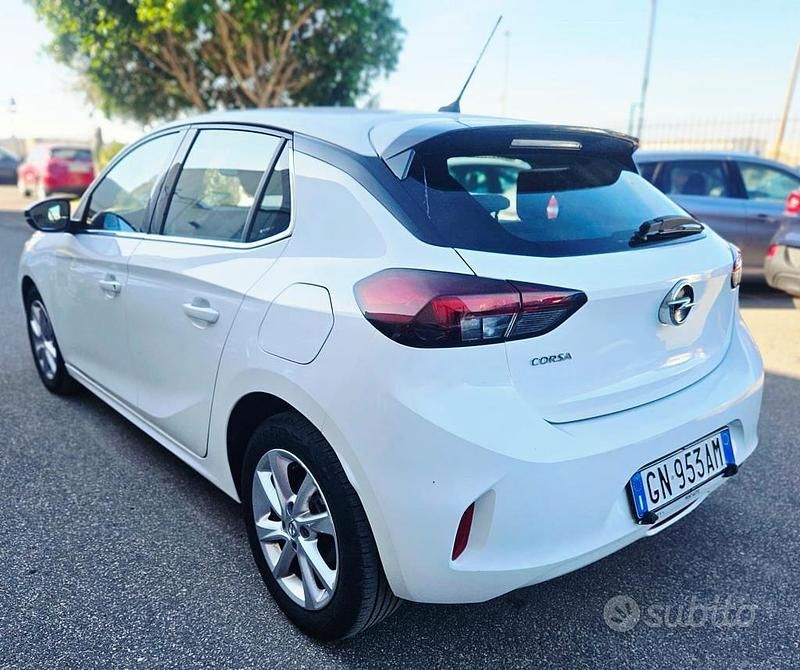 Usata Opel Corsa 101 CV (74 kW) 2023 Bianco Berlina