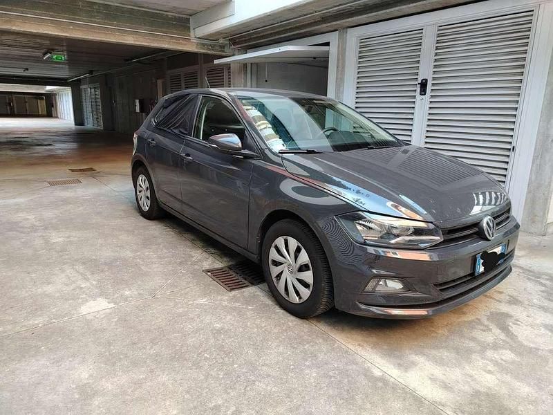 Usata VW Polo Trendline 90 CV (66 kW) 2018 Grigio Utilitaria