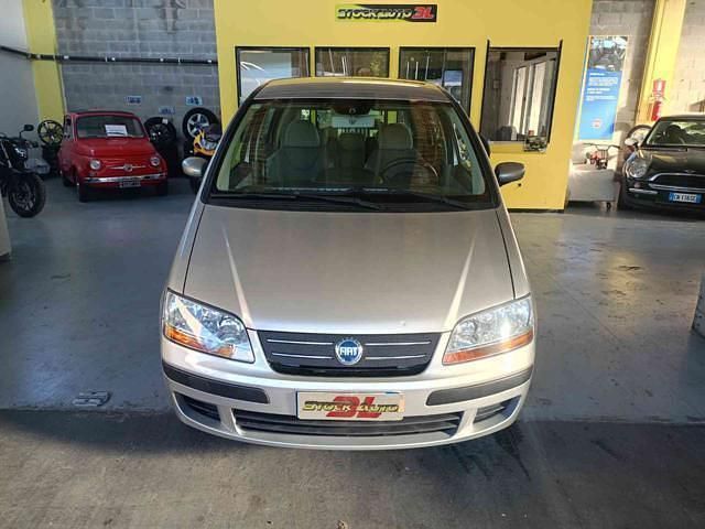 Usata Fiat Idea Dynamic 101 CV (74 kW) 2005 Grigio Monovolume