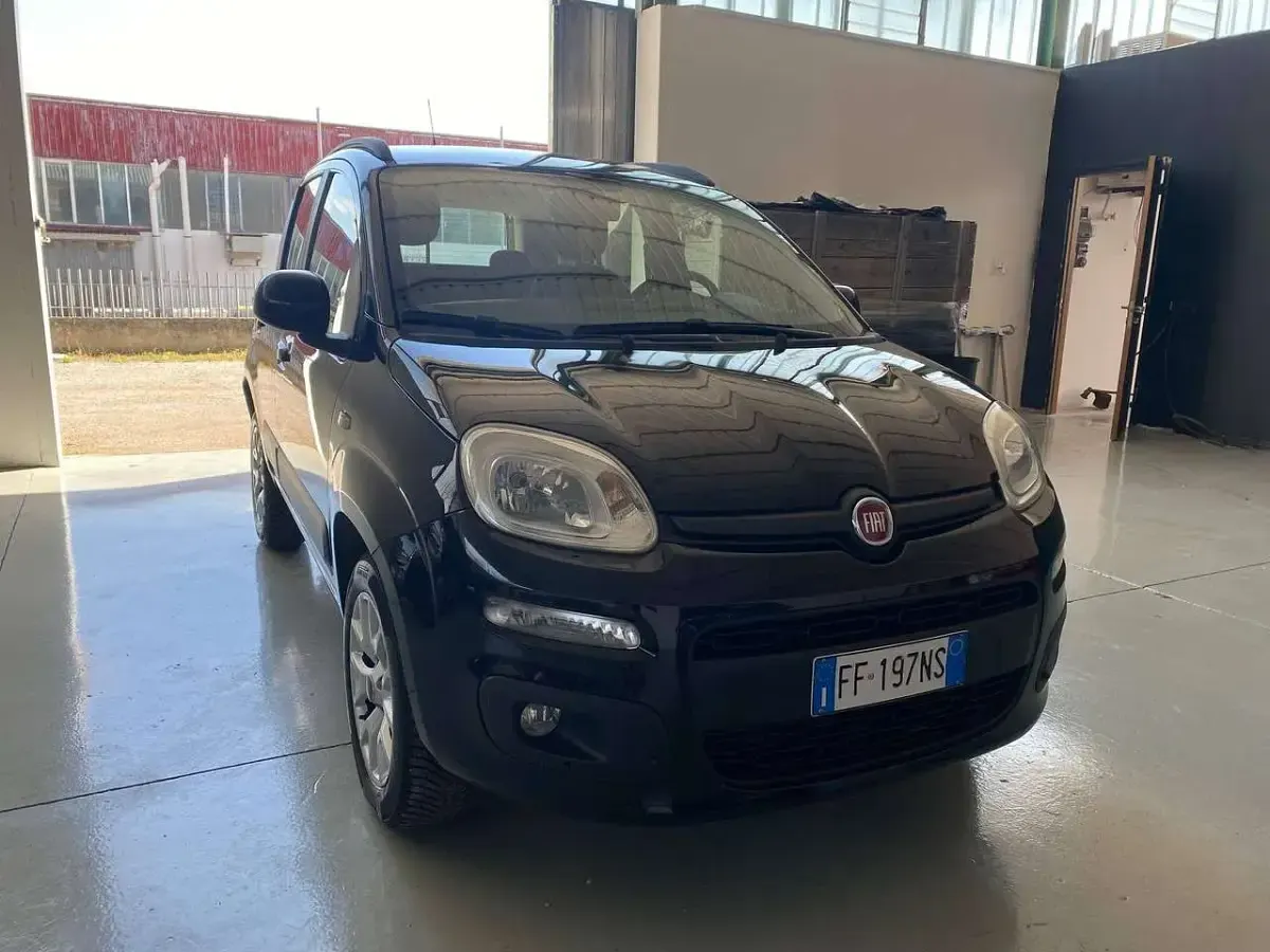 Usata Fiat Panda Lounge 84 CV (61 kW) 2016 Nero Utilitaria