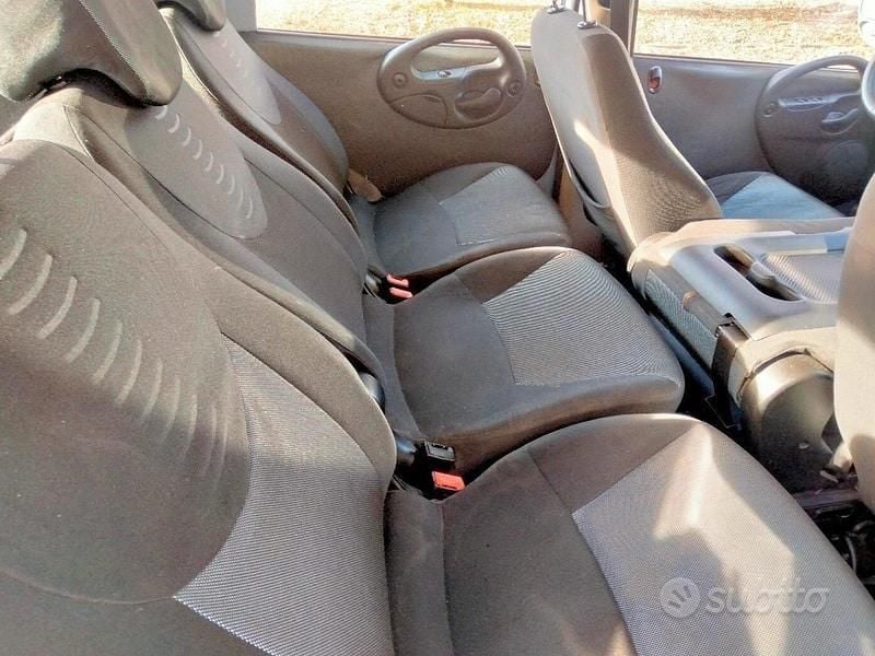 Usata Fiat Multipla 120 CV (88 kW) 2007 Blu Monovolume