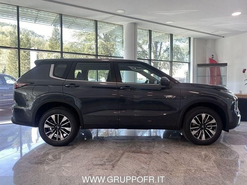 Nuova Mitsubishi Outlander P-HEV Inform 306 CV (225 kW) 2026 Grigio SUV