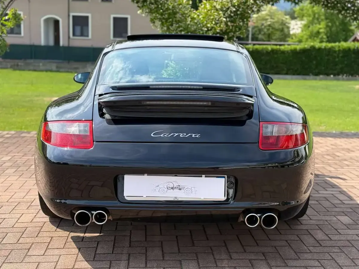 Usata Porsche 911 Carrera 325 CV (239 kW) 2004 Nero Coupé
