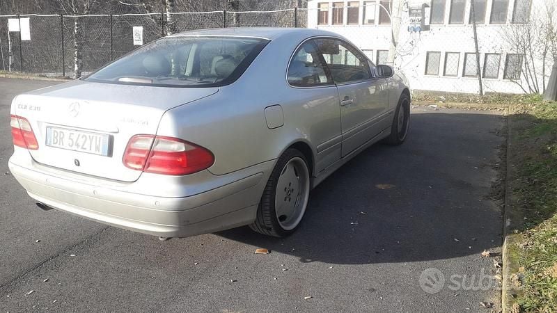 Usata Mercedes CLK230 193 CV (141 kW) 2001 Berlina