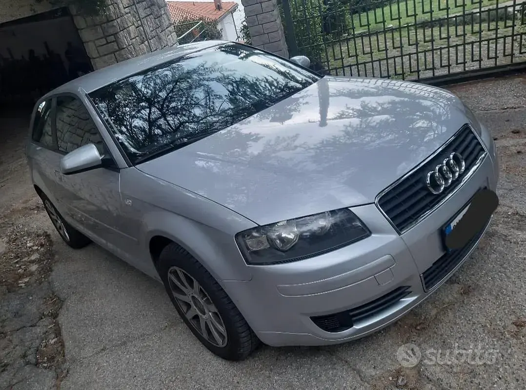 Usata Audi A3 102 CV (75 kW) 2004 Grigio Utilitaria