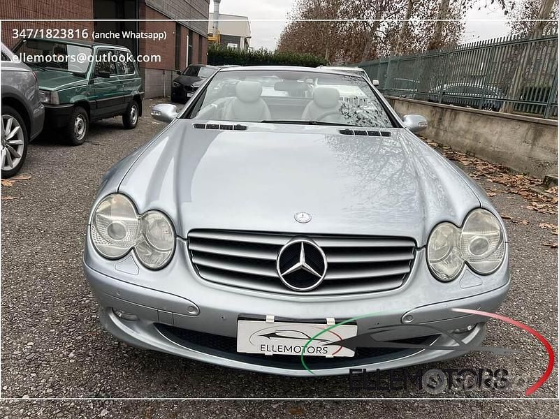 Usata Mercedes SL500 306 CV (225 kW) 2002 Blu Cabrio
