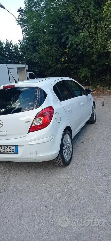 Usata Opel Corsa Edition 95 CV (69 kW) 2014 Grigio Utilitaria