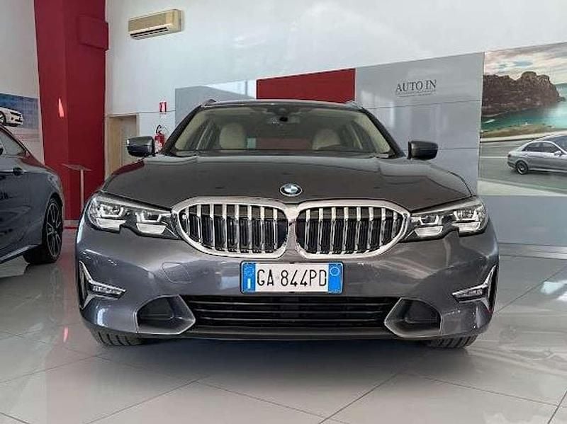 Usata BMW 320 Luxury Line 190 CV (139 kW) 2020 Grigio Station wagon
