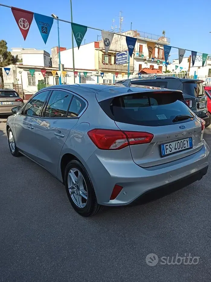 Usata Ford Focus 95 CV (69 kW) 2018 Grigio Berlina