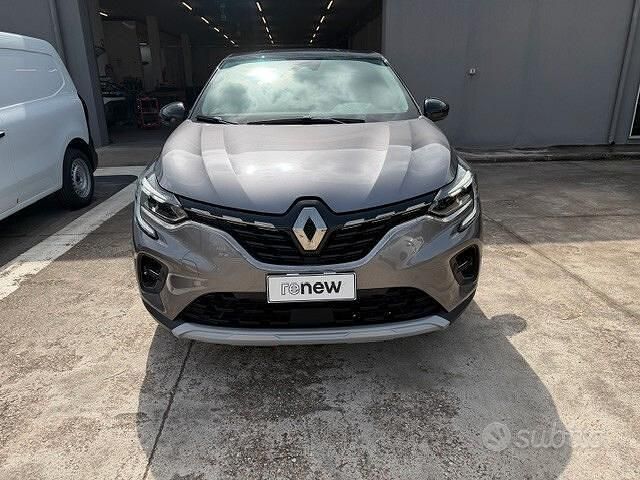 Usata Renault Captur Techno 91 CV (66 kW) 2023 Grigio SUV